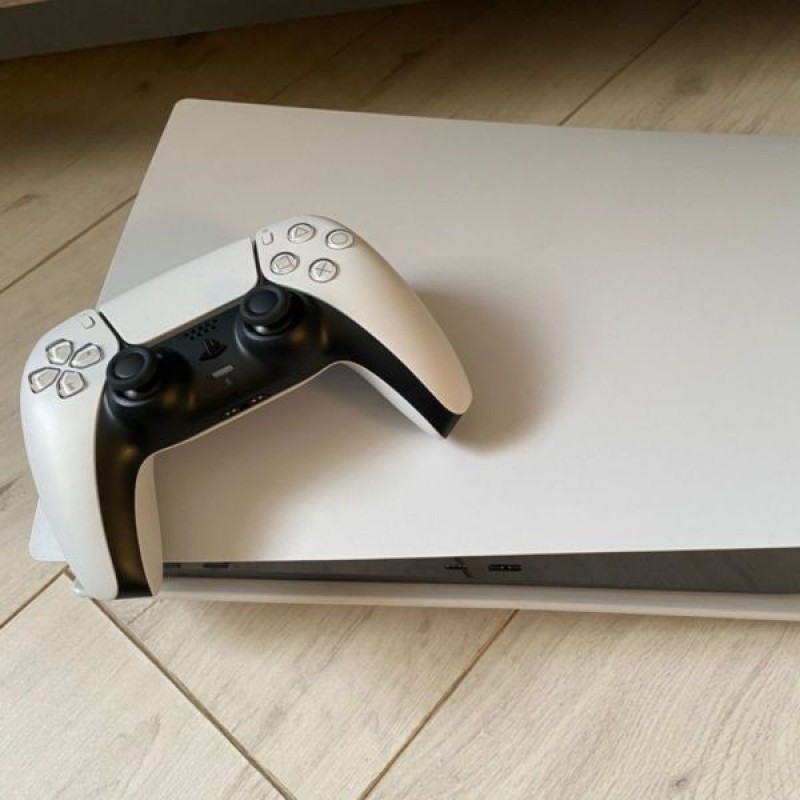 PS5 pro 1TB like new 99%